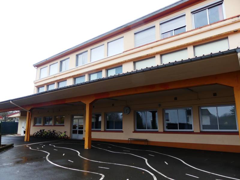 Ouverture de la première unité d'enseignement externalisée des Vosges-ecole-gohypre-thaon-les-vosges (38)