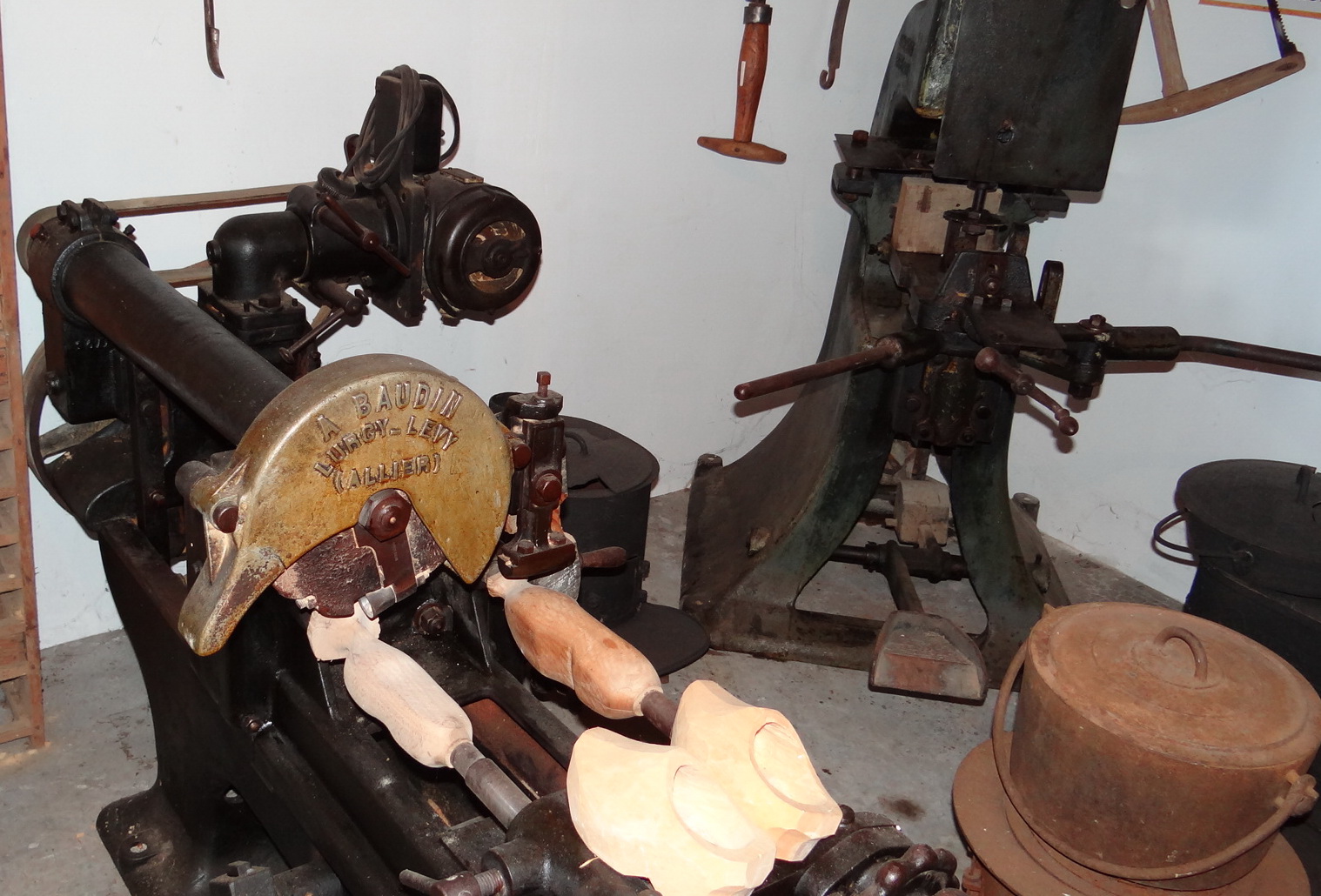 JCB N°996 La saboterie