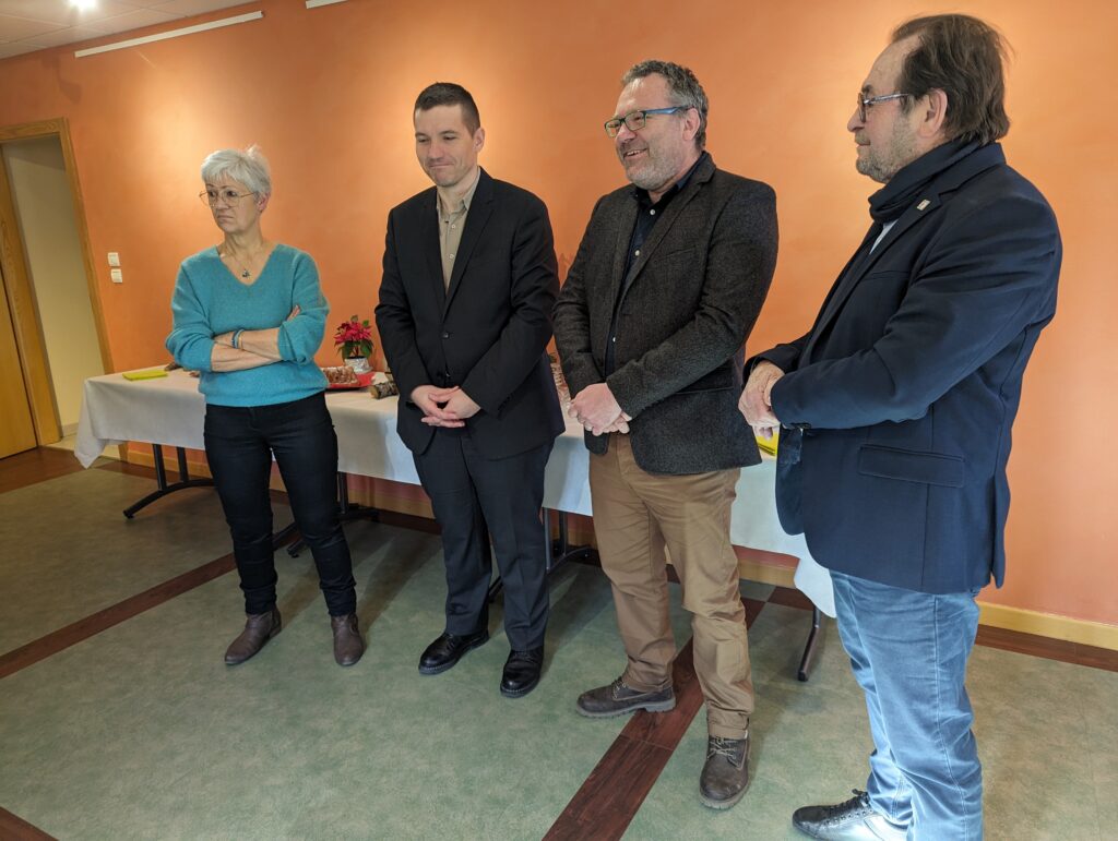 Jeannine Poirot, David Valence, John Voison et  Jean-Paul Serin, délégué départemental adjoint à la Fondation du Patrimoine.